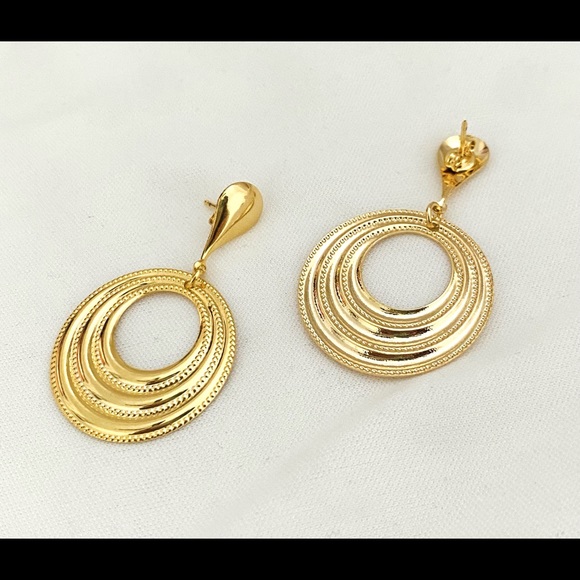 Open Circle Dangle Earrings - Picture 7 of 9